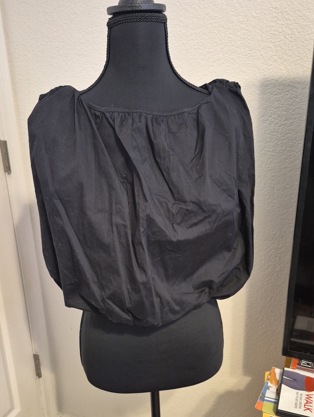 Black Smocked-Hem Balloon Tunic Top
